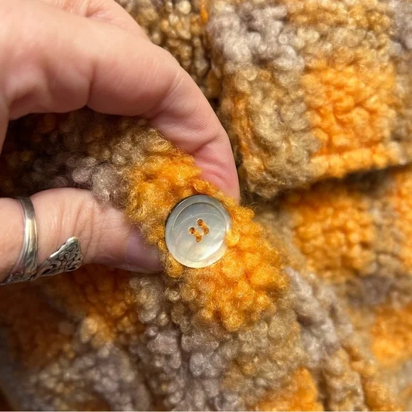 Fashion Nova Sipping Coffee Sherpa Plaid Shacket S mother of pearl buttons - Picture 4 of 10